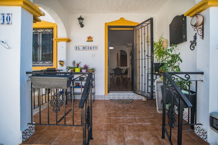 Image No.8-3 Bed House for sale