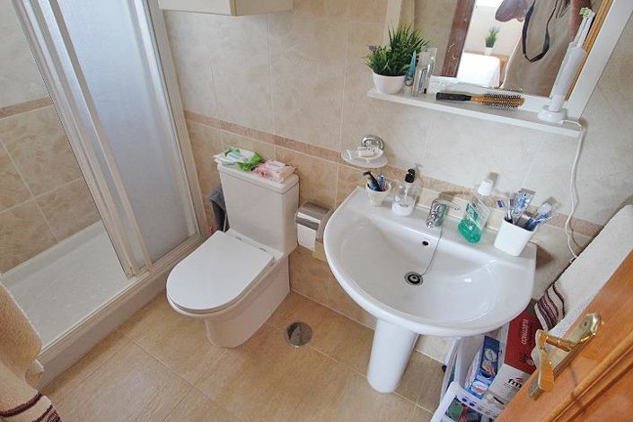 Image No.21-3 Bed Apartment for sale