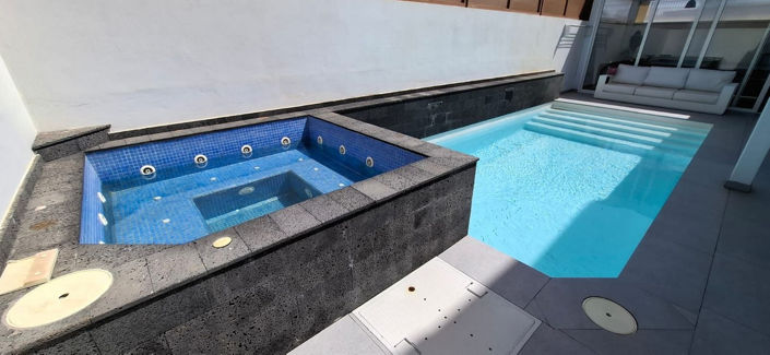 Image No.2-4 Bed Villa for sale