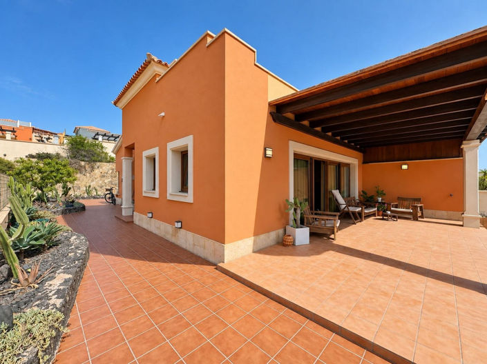 Image No.3-4 Bed House for sale