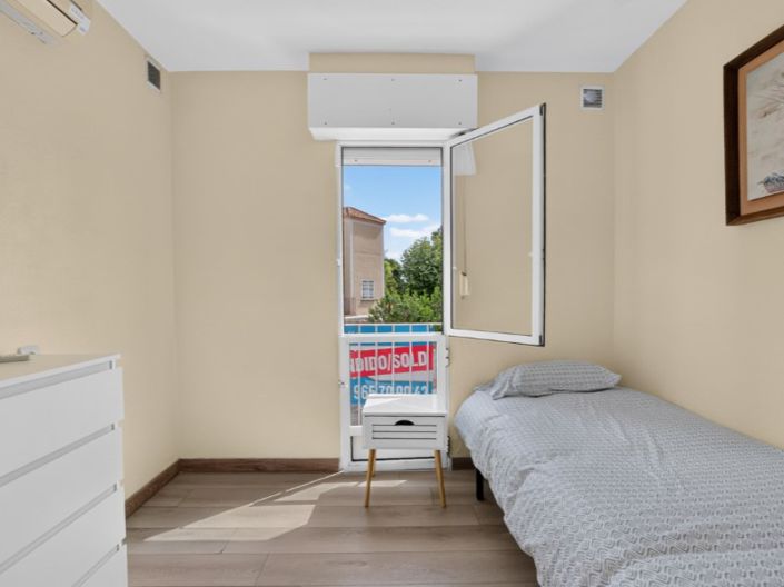 Image No.17-3 Bed Townhouse for sale
