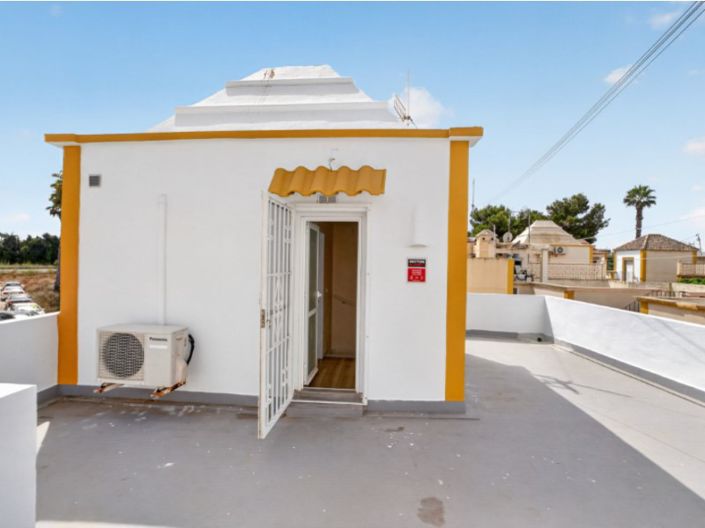Image No.19-3 Bed Townhouse for sale