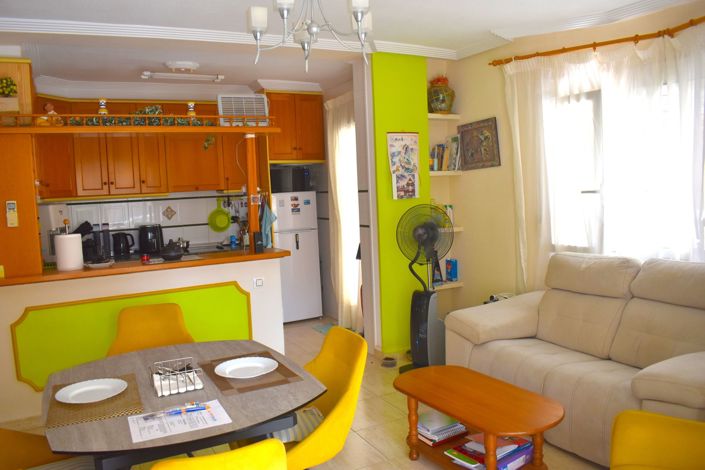 Image No.8-3 Bed Townhouse for sale