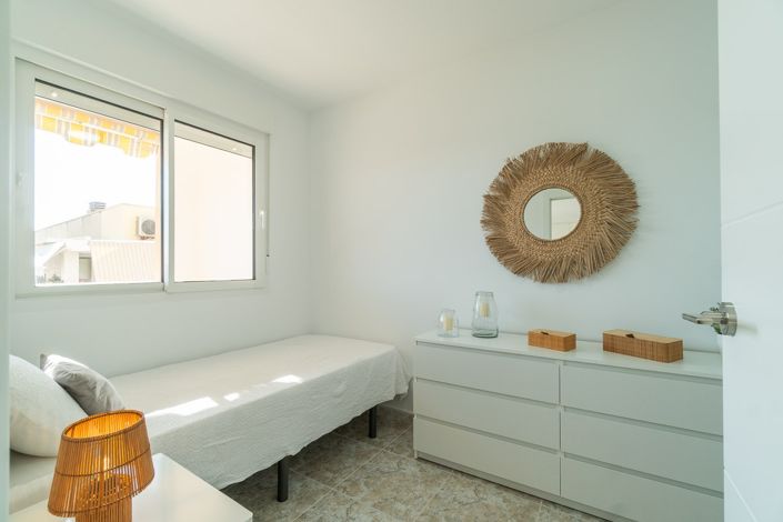 Image No.23-2 Bed Apartment for sale