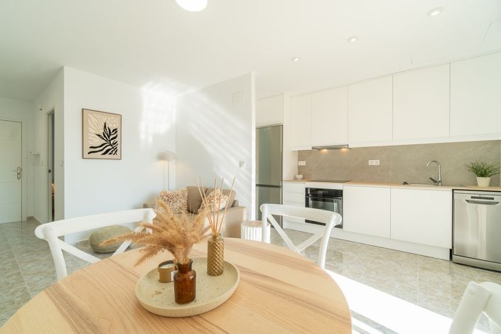 Image No.8-2 Bed Apartment for sale