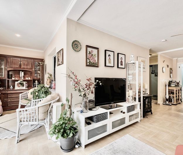 Image No.7-3 Bed Townhouse for sale