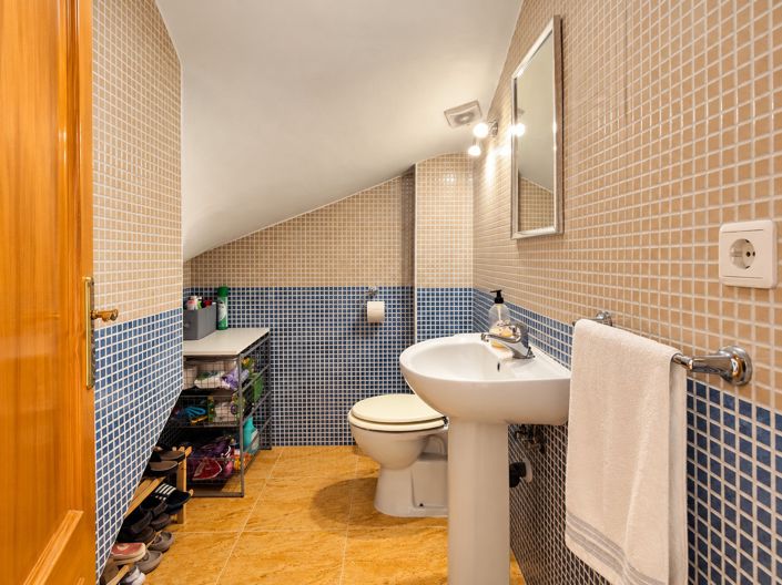 Image No.14-3 Bed Townhouse for sale