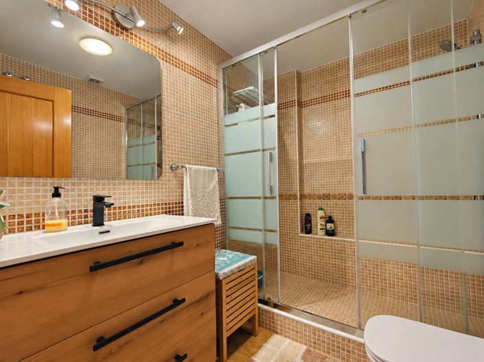 Image No.26-3 Bed Townhouse for sale