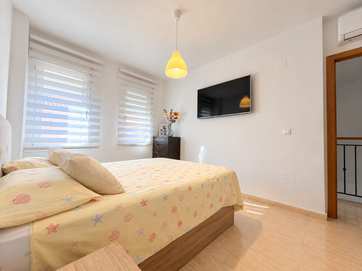 Image No.13-3 Bed House for sale