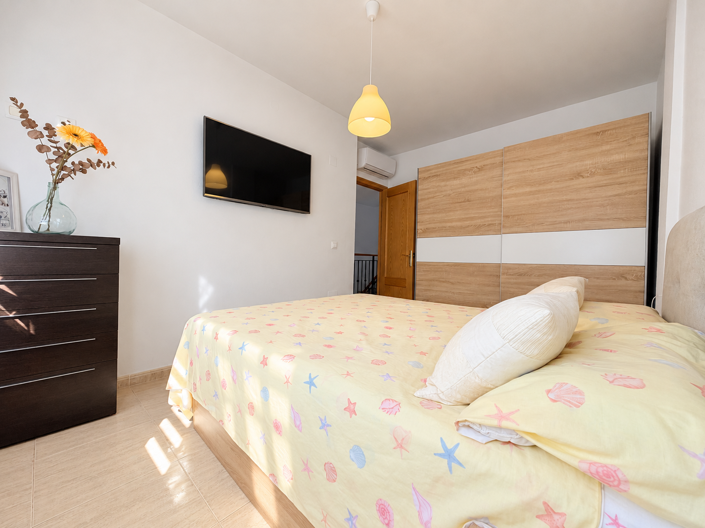 Image No.14-3 Bed House for sale
