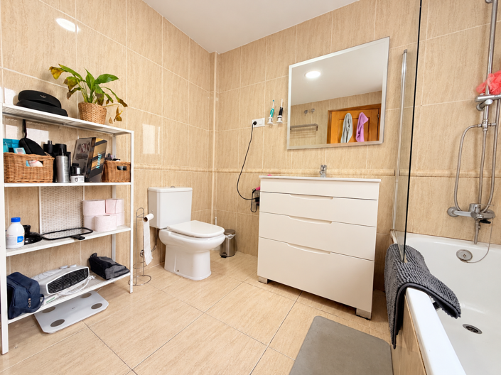 Image No.19-3 Bed House for sale