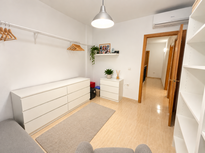 Image No.16-3 Bed House for sale