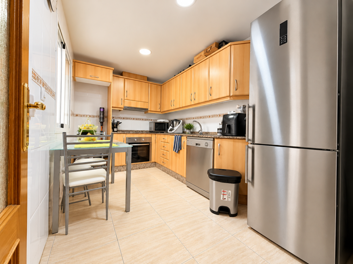 Image No.6-3 Bed House for sale