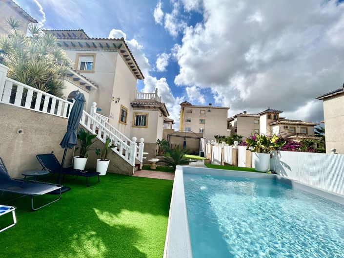 Image No.42-4 Bed Villa for sale