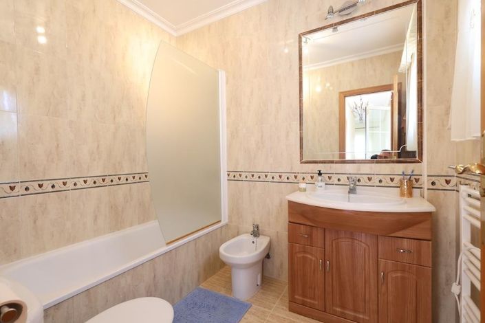 Image No.12-3 Bed Villa for sale