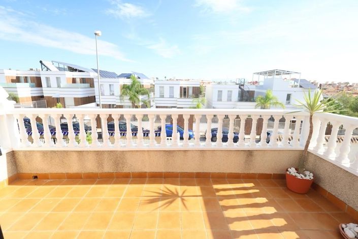 Image No.18-3 Bed Villa for sale