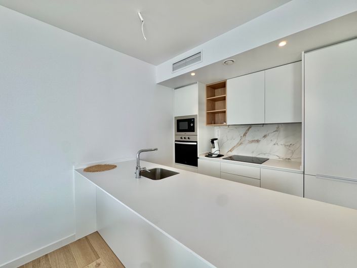 Image No.20-3 Bed Apartment for sale