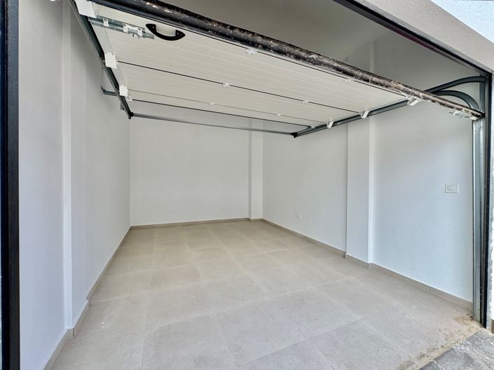 Image No.36-3 Bed Apartment for sale