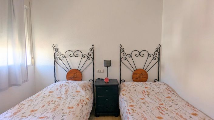 Image No.24-3 Bed House for sale
