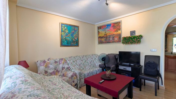 Image No.9-3 Bed House for sale