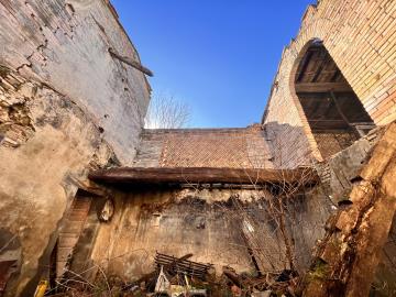 7--C296-barn