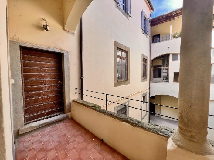 Image No.6-4 Bed Apartment for sale