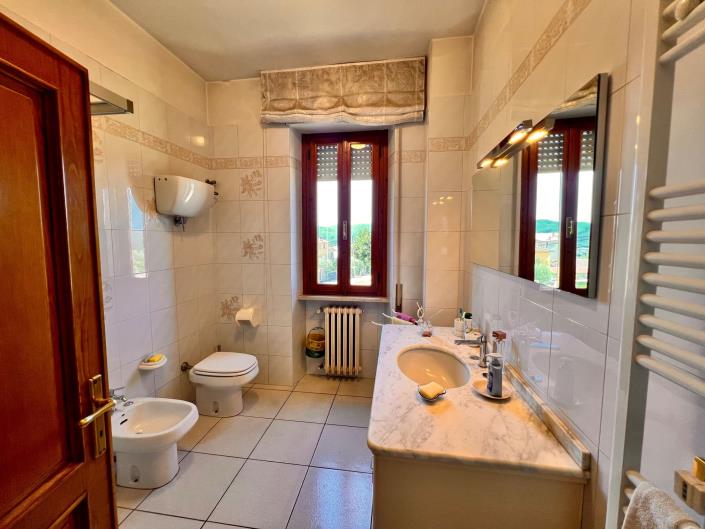 Image No.13-2 Bed Apartment for sale