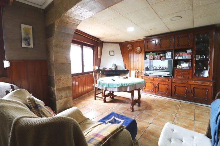 Image No.8-5 Bed Villa for sale