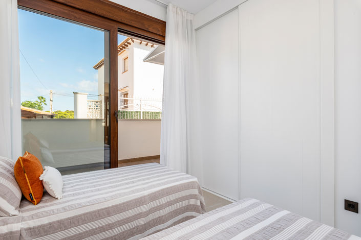 Image No.37-3 Bed Apartment for sale