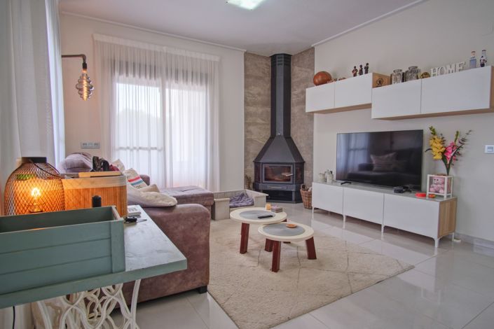 Image No.3-Propriété de 3 chambres à vendre