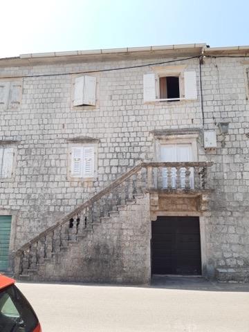 Image No.2-6 Bed House for sale