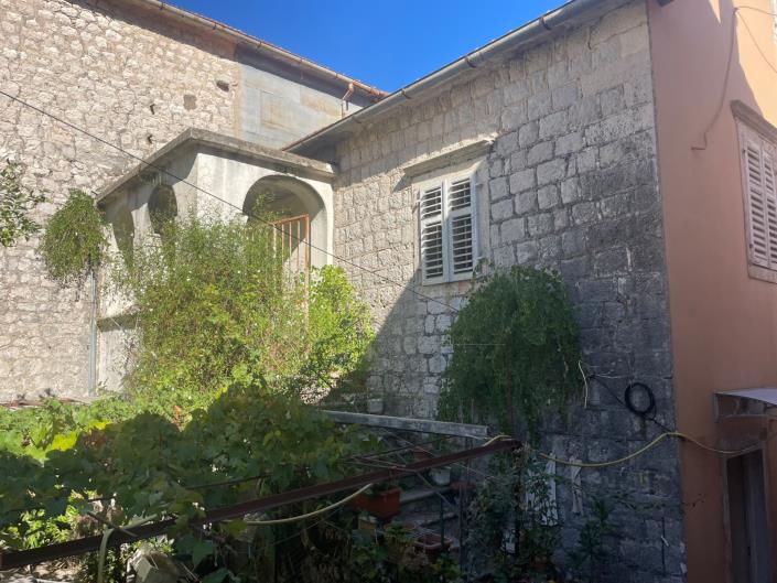 Image No.4-5 Bed House for sale