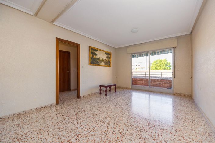 Image No.17-4 Bed Apartment for sale