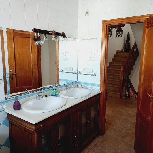 Image No.36-6 Bed Villa for sale