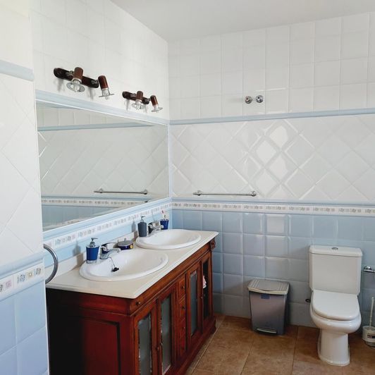 Image No.44-6 Bed Villa for sale