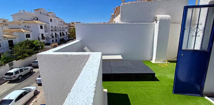 Image No.25-2 Bed House for sale