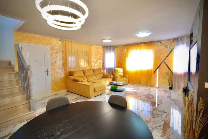 Image No.8-4 Bed Villa for sale