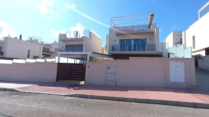Image No.2-3 Bed Villa for sale