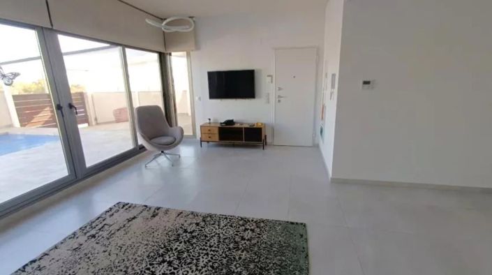 Image No.7-3 Bed Villa for sale
