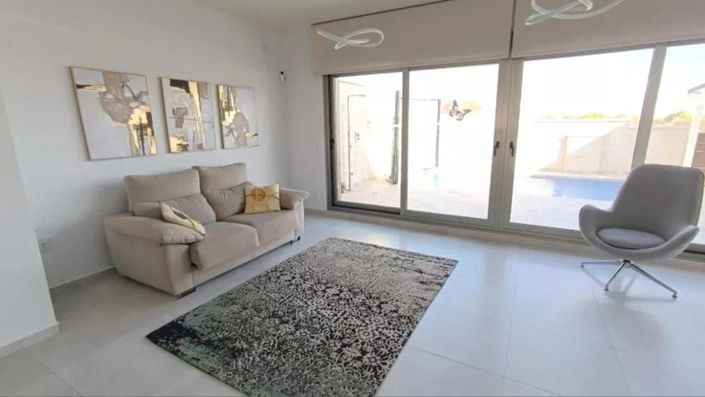 Image No.8-3 Bed Villa for sale