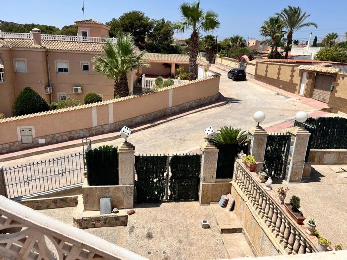 Image No.45-3 Bed Villa for sale