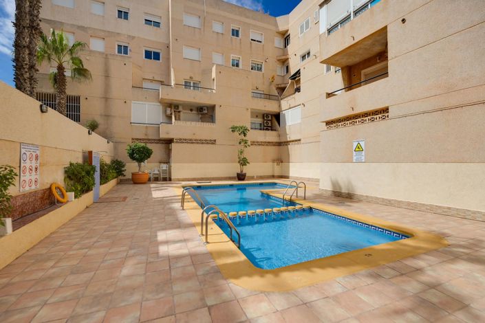 Image No.25-1 Bed Apartment for sale