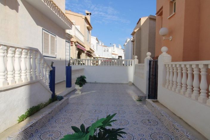 Image No.5-3 Bed House for sale