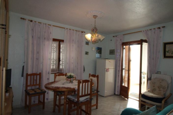Image No.8-3 Bed House for sale