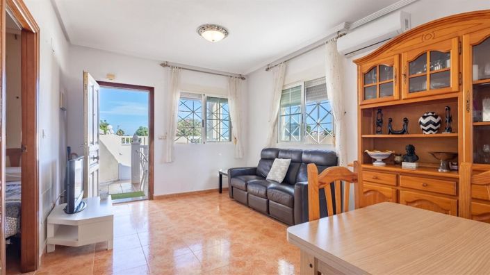 Image No.5-Villa de 2 chambres à vendre à Torrevieja