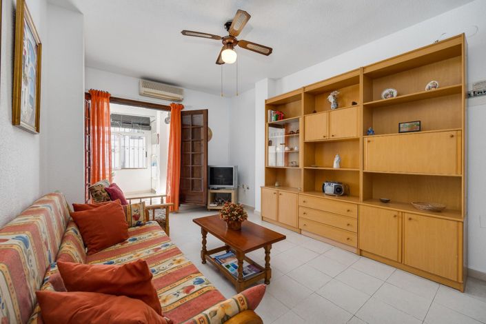 Image No.4-Appartement de 2 chambres à vendre à Torrevieja