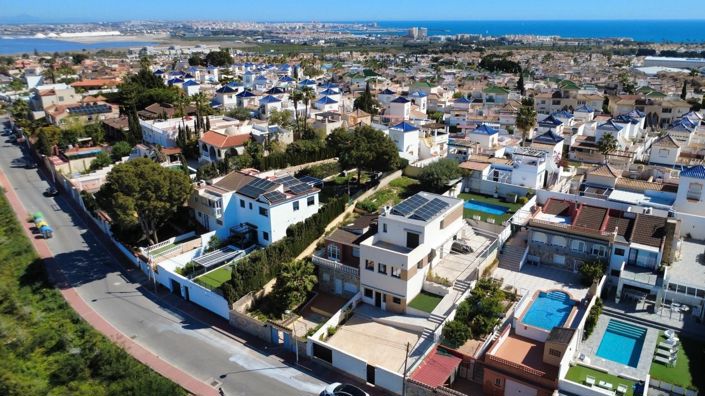 Image No.7-Villa de 2 chambres à vendre à Torrevieja
