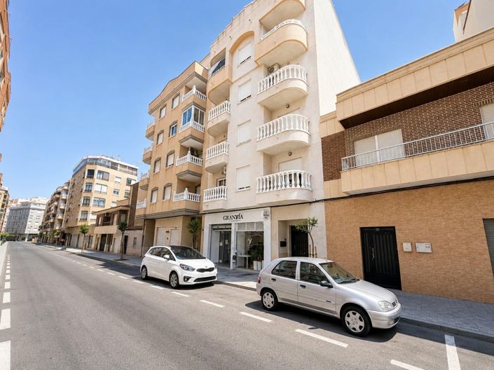 Image No.11-2 Bed Apartment for sale