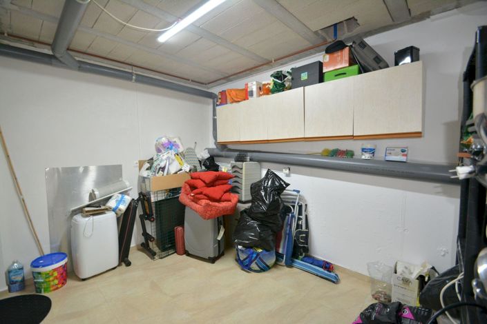 Image No.18-2 Bed Townhouse for sale