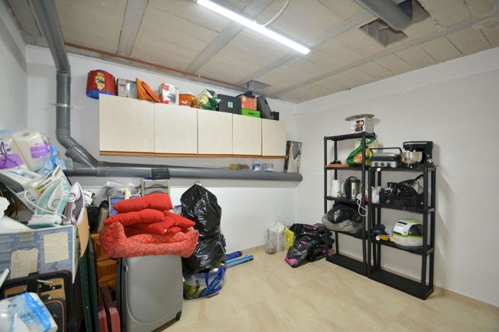 Image No.19-2 Bed Townhouse for sale
